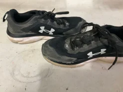Used Under Armour Running/X-Train Shoes Y