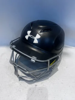 Used Under Armour UA BLACK W/MASK SM Batting Helmet w/Mask Black SM