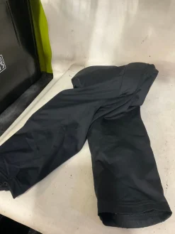 Used Under Armour Youth FB Integrated Pants Black MD
