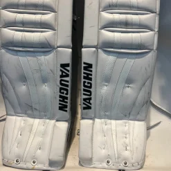 Used Vaughn BLACK/WHITE Goalie Leg Pads Inter White 31 1/2"