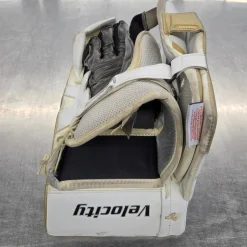 Used Vaughn 1000 VELOCITY 6 BLOCKER Senior Goalie Blocker White