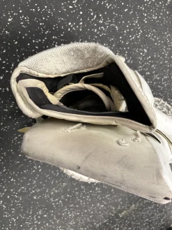 Used Vaughn VELOCITY 8 Inter Goalie Catcher White
