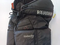 Used Vaughn VELOCITY 7190 Junior Goalie Pant Black M/L
