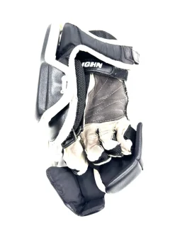 Used Vaughn VELOCITY PRO Senior Goalie Blocker White