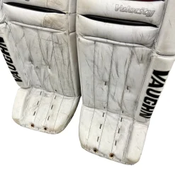 Used Vaughn VELOCITY 7600 V4 Goalie Leg Pads Senior White 34