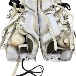 Used Vaughn VELOCITY 7600 V4 Goalie Leg Pads Senior White 34