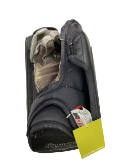 Used Vaughn VELOCITY V5 7270 Senior Goalie Blocker Black