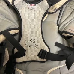 Used Vaughn VISION 9400 Senior Body Armor White/Black/Red SM