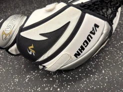 Used Vaughn V5 7190 Youth Goalie Blocker White