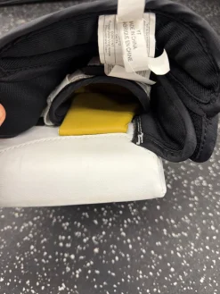 Used Vaughn V5 7190 Youth Goalie Blocker White