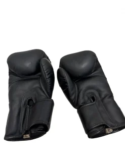 Used Venum 16oz Boxing Gloves Black