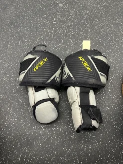 Used Warrior Goalie Accessory LG