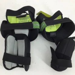 Used Warrior RITUAL X4 E+ INT GOALIE KNEE PADS Goalie Accessory