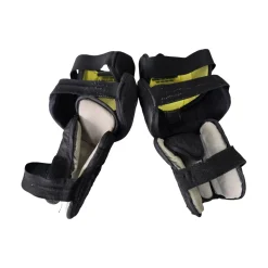 Used Warrior RX3E+ JUNIOR KNEE PADS Goalie Accessory