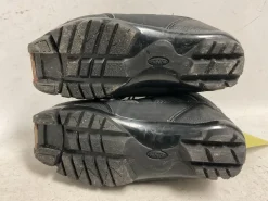 Used Whitewoods Boys NNN XC Ski Boots Black JR-01.5