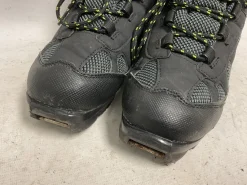 Used Whitewoods Boys NNN XC Ski Boots Black JR-01.5
