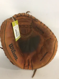 Used Wilson A2000 BB/SB Catchers RH Throw Brown 33"