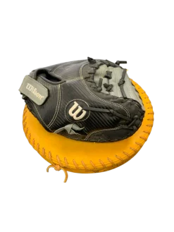 Used Wilson A360 BB/SB Catchers RH Throw Black 31 1/2"