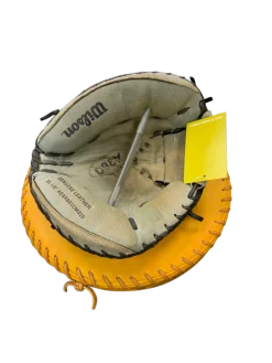Used Wilson A360 BB/SB Catchers RH Throw Black 31 1/2