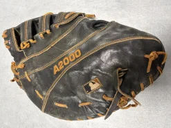 Used Wilson A2000 BB/SB First Base RH Throw Black 12 1/4"