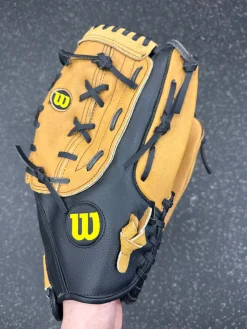 Used Wilson A360 BB/SB Glove RH Throw Brown 14"