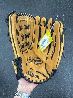 Used Wilson A360 BB/SB Glove RH Throw Brown 14"