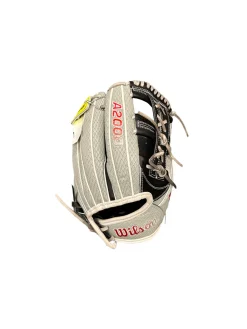 Used Wilson A2000 FASTPITCH RH Throw Fastpitch Gloves Grey 11 3/4