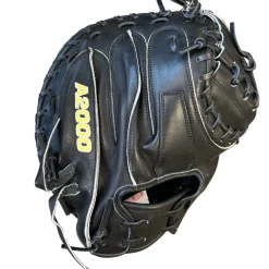 Used Wilson A2000 M23 BB/SB Catchers RH Throw Black 33 1/2"