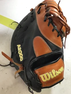 Used Wilson A2000 SC1620 BB/SB First Base RH Throw Brown 12 1/2