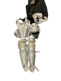 Used Wilson CATCHERS GEAR SET Catchers Chest Protector Grey Junior