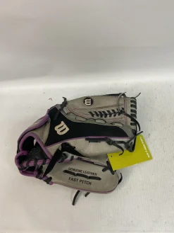 Used Wilson FLASH BB/SB Glove RH Throw Grey 12"