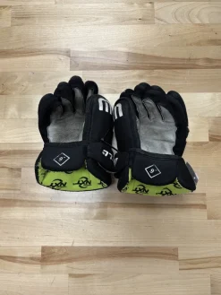 Used WinnWell Junior Gloves Black 9"