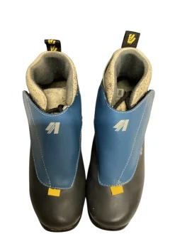 Used Womens NNN XC Ski Boots Black W 06.5-07 / JR 4.5-05