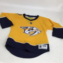 Used YTH SM PREDATORS JERSEY Hockey Tops Junior Gold SM